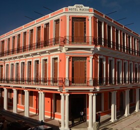 Hotel E Rueda