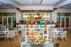 Sanctuary at Grand Memories Santa Maria