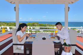 Grand Aston Cayo Las Brujas Beach Resort & Spa