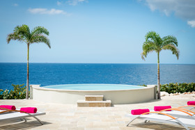 Coral Estate Luxury Resort