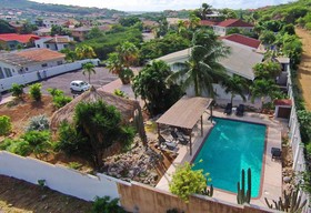 Bantopa Apartments & Villas