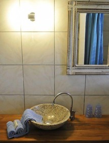 Bantopa Apartments & Villas