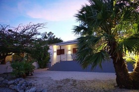 Bantopa Apartments & Villas