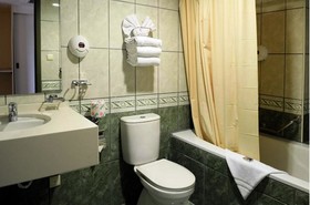 Curacao Howard Johnson - Americana Hotel & Casino