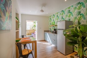 Kas di Laman Apartments