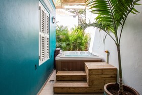 Kas di Laman Apartments