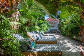 Kas di Laman Apartments
