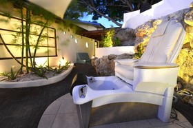 LionsDive Beach Resort