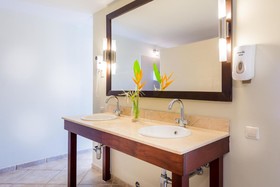 LionsDive Beach Resort