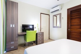 LionsDive Beach Resort