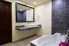 LionsDive Beach Resort