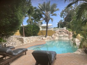 Mirador Apartments