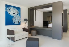 Papagayo Beach Hotel