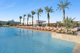The Rif at Mangrove Beach Corendon Curacao All-Inclusive, Curio by Hilton