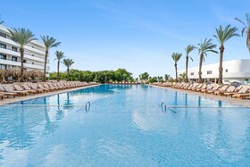 The Rif at Mangrove Beach Corendon Curacao All-Inclusive, Curio by Hilton