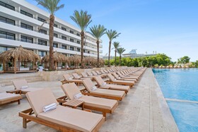 The Rif at Mangrove Beach Corendon Curacao All-Inclusive, Curio by Hilton