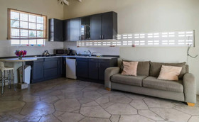 Tropical Breeze Apartments