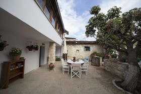 Cottage Houses Pentakomo