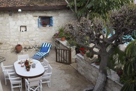 Cottage Houses Pentakomo