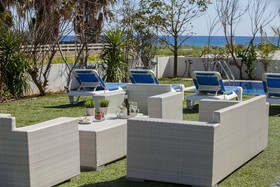 Villa Alona