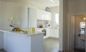 Villa Alona
