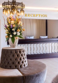 Oscar Park Hotel
