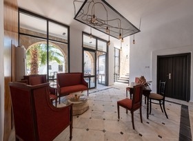 La Regina Veneziana Guest House & Cafe