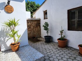 Mystic Guest House