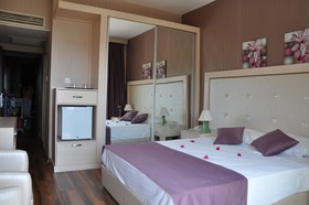Manolya Hotel