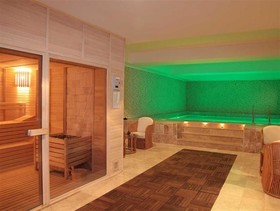 Oscar Resort Hotel