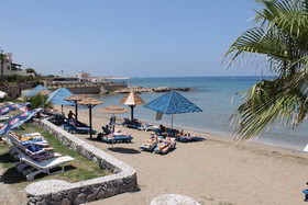 LA Hotel & Resort