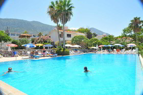 LA Hotel & Resort