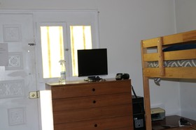 Costas Hostel Action 2