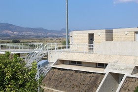 Costas Hostel Action 2