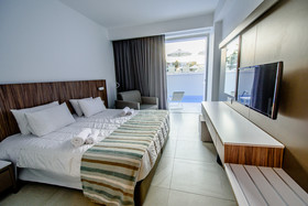 Eleana Hotel