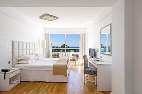 Grecian Sands Hotel