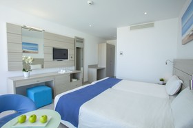 Limanaki Beach Hotel