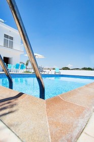 Nissi Villa Ourania