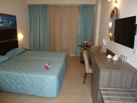 Tofinis Hotel