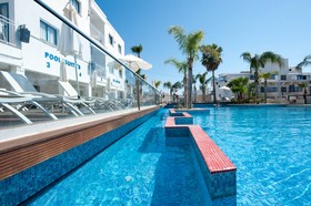 Tsokkos Holiday Hotel Apartments