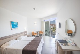Vassos Nissi Plage Hotel
