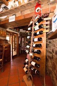 Linos Inn