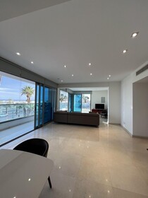 Aphrodite Plaza