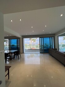 Aphrodite Plaza