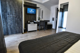 Rise Hotel