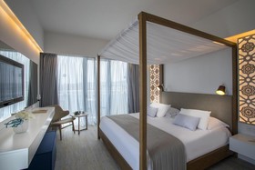 Lordos Beach Hotel