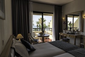 Palm Beach Hotel