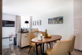 Radisson Blu Hotel, Larnaca