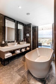 Radisson Blu Hotel, Larnaca