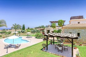 Villa Yialos